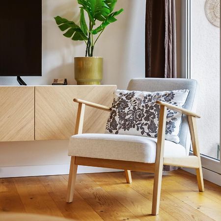 Edler Wohnraum Schwanenteich-Oase Mit Balkon, Kaffeevollautomat, Lift & Parkplatz Apartment Zwickau Luaran gambar