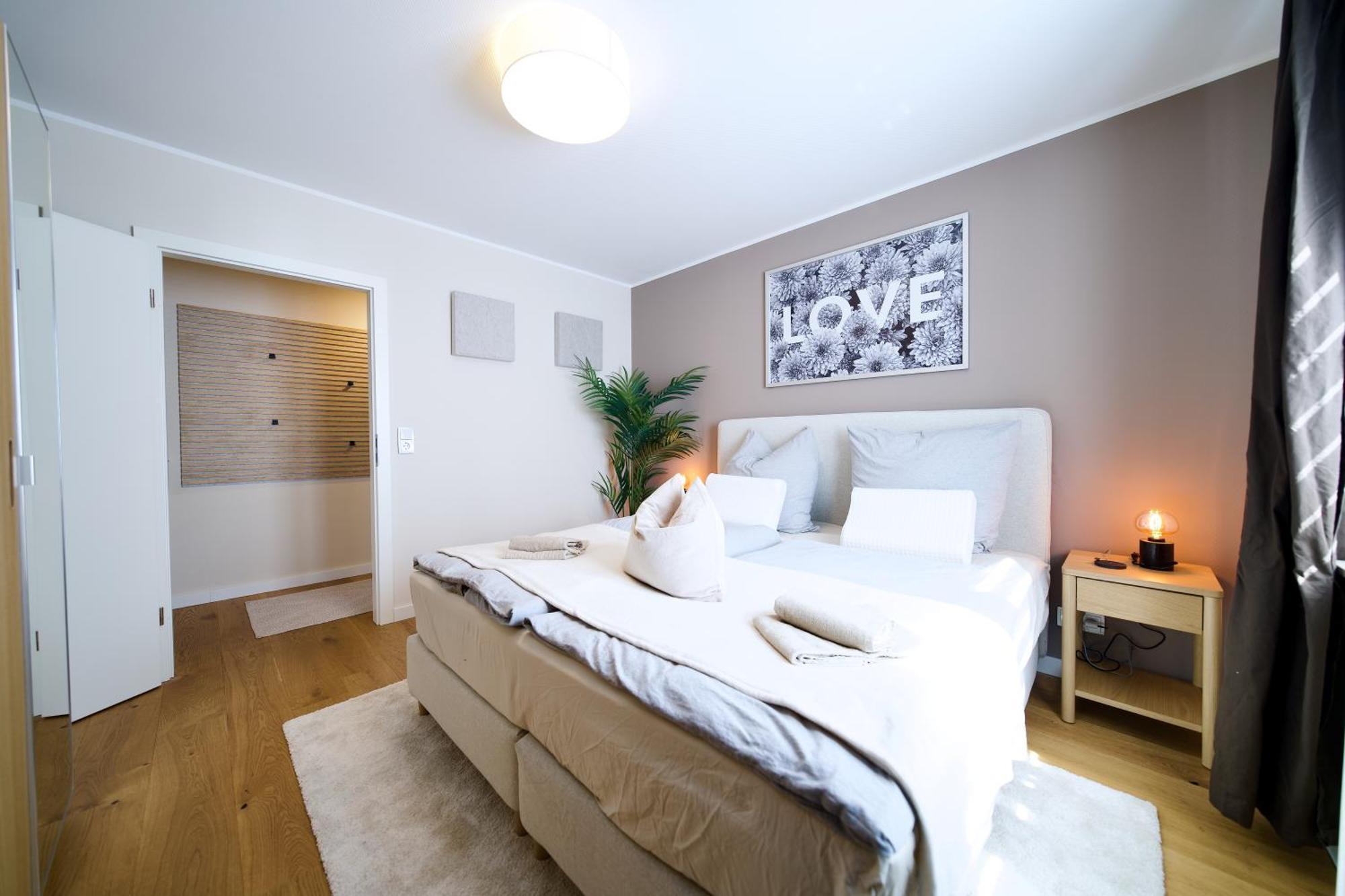 Edler Wohnraum Schwanenteich-Oase Mit Balkon, Kaffeevollautomat, Lift & Parkplatz Apartment Zwickau Luaran gambar