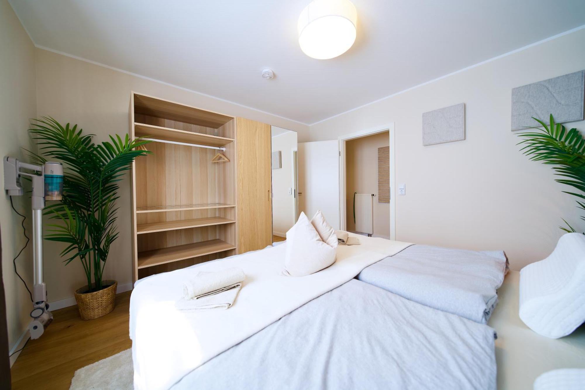 Edler Wohnraum Schwanenteich-Oase Mit Balkon, Kaffeevollautomat, Lift & Parkplatz Apartment Zwickau Luaran gambar