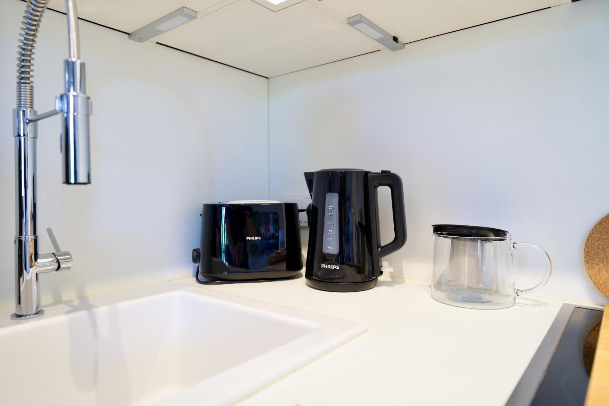 Edler Wohnraum Schwanenteich-Oase Mit Balkon, Kaffeevollautomat, Lift & Parkplatz Apartment Zwickau Luaran gambar