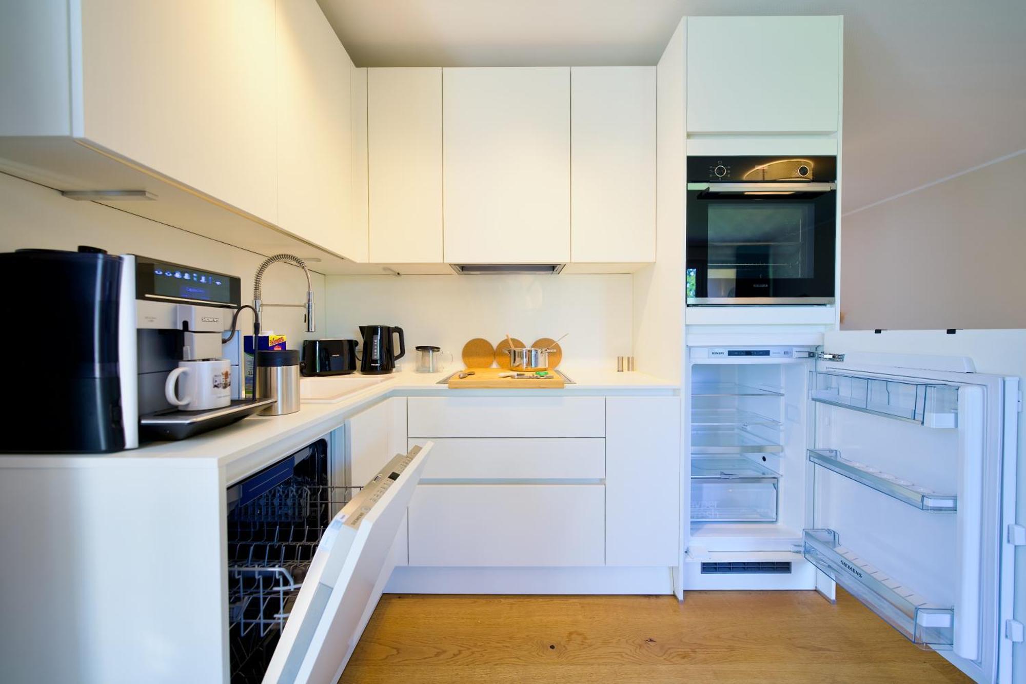 Edler Wohnraum Schwanenteich-Oase Mit Balkon, Kaffeevollautomat, Lift & Parkplatz Apartment Zwickau Luaran gambar