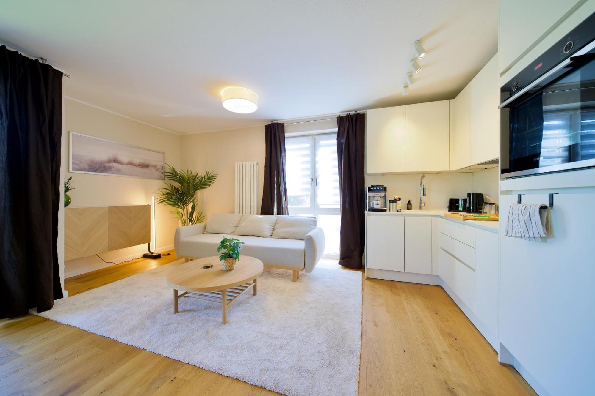 Edler Wohnraum Schwanenteich-Oase Mit Balkon, Kaffeevollautomat, Lift & Parkplatz Apartment Zwickau Luaran gambar