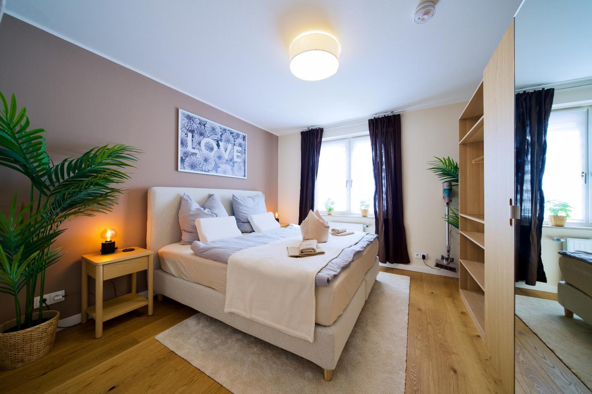 Edler Wohnraum Schwanenteich-Oase Mit Balkon, Kaffeevollautomat, Lift & Parkplatz Apartment Zwickau Luaran gambar